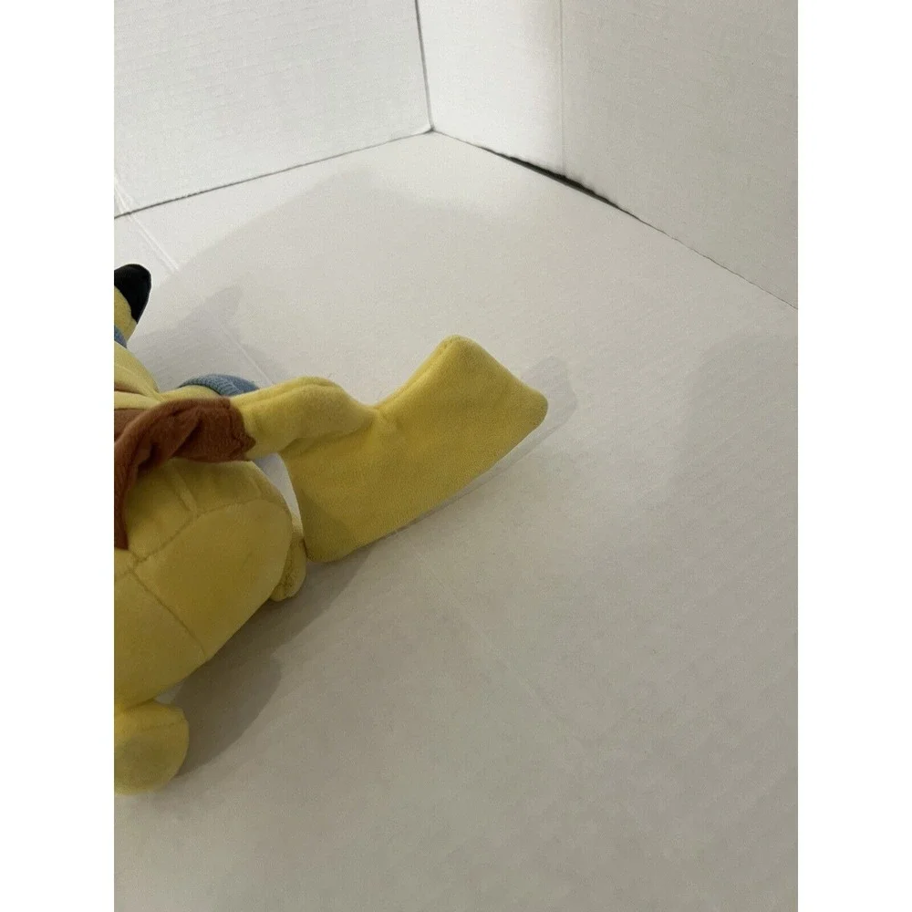 Pokemon Pikachu With Hat And Mittens By GAME FREAK Christmas‎ 2022 Approx. 8.5